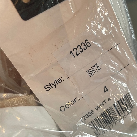 NWT MAC DUGGAL 12336 Sleeveless V-Neck Jersey Gown - White Size 4 - Picture 4 of 4